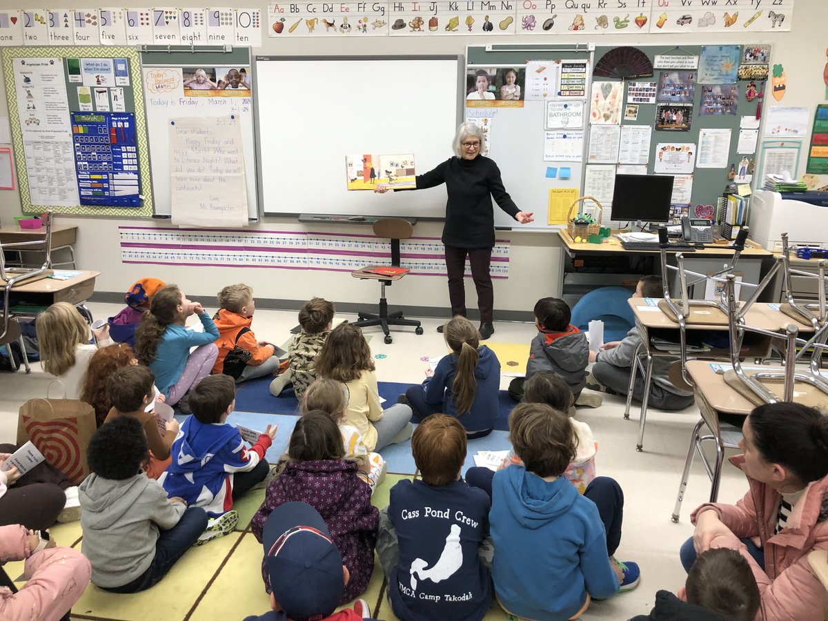 Loved being part of a Meet an Author session last night at the Argenziano School family literacy night in Somerville, MA! 📕✍️#schoolvisit #authorlife #GIFTandBOX #picturebook