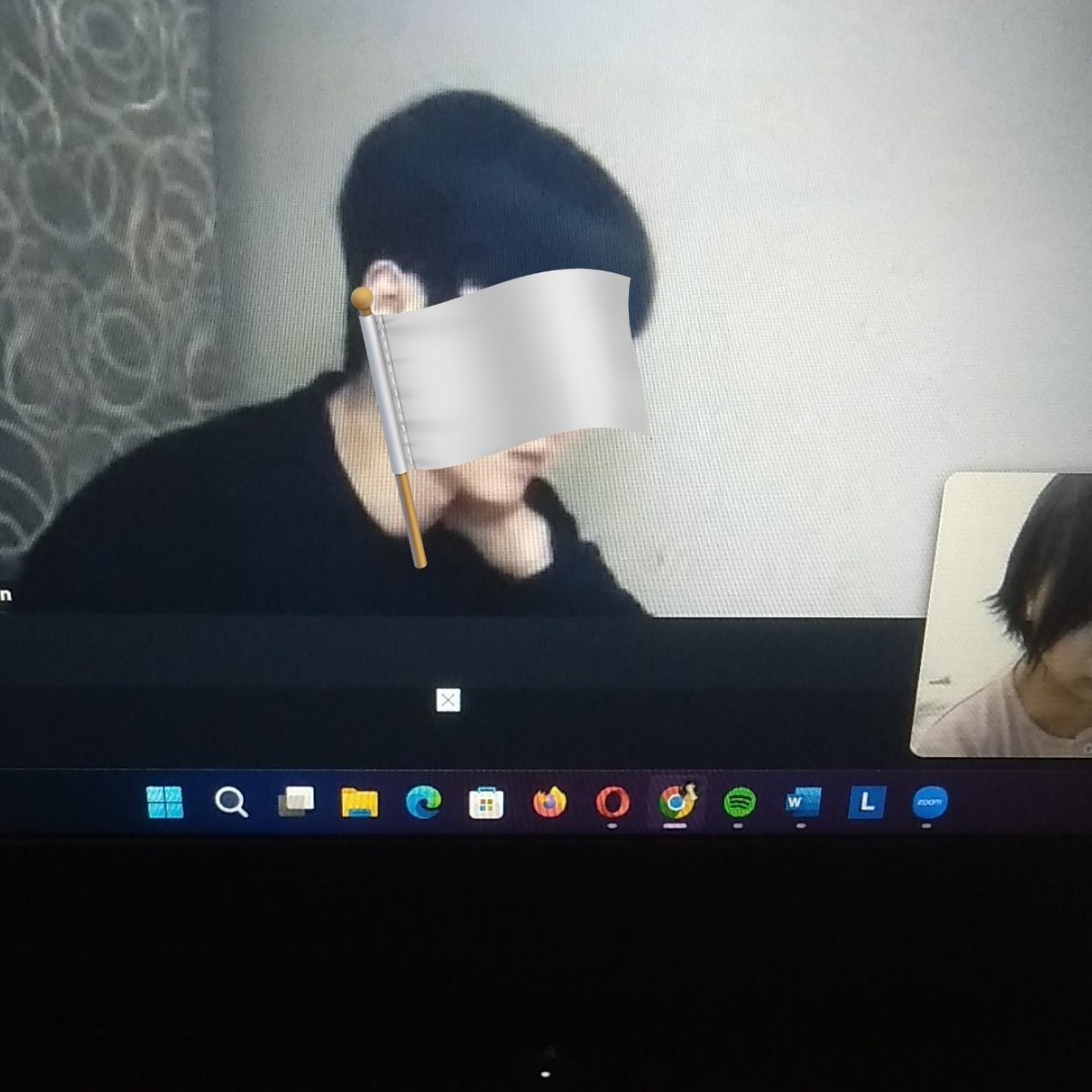 creamixue's tweet photo. Demi apa aku ketemu mas mas di study room share playlist Spotify nya dan playlist nya dia lagu nya enak"?! 

Please he just toooo 🟢🟩🍀🍏☘️🌿✨ https://t.co/bdJAqSZL4k