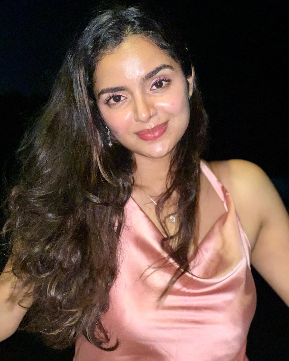 namritha_mv's tweet image. Go-to colour lately 💗🥰