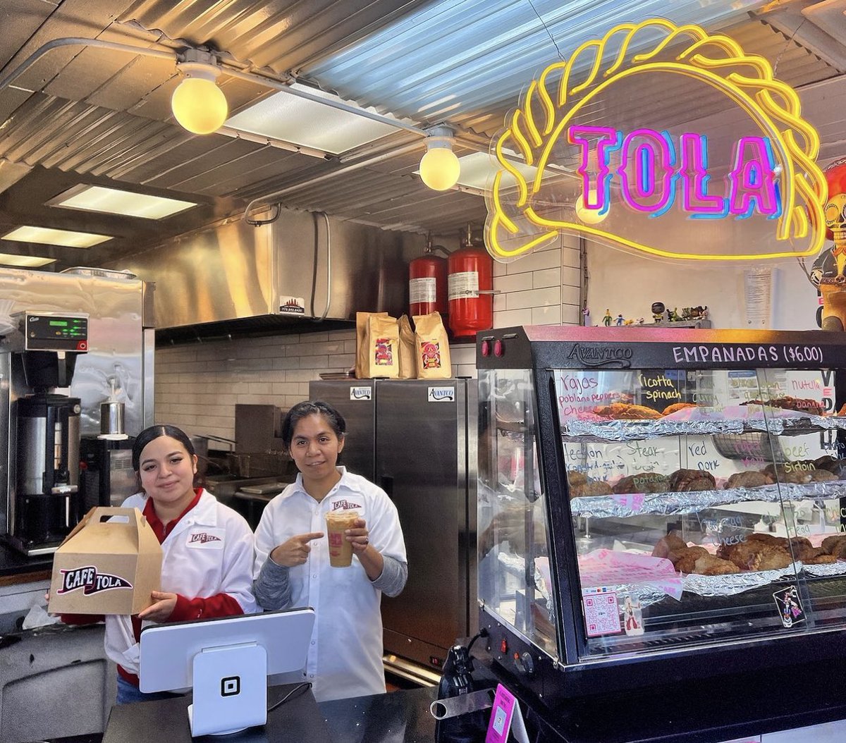 We love our Tola girls 🫶 Stop by and say hi 💘