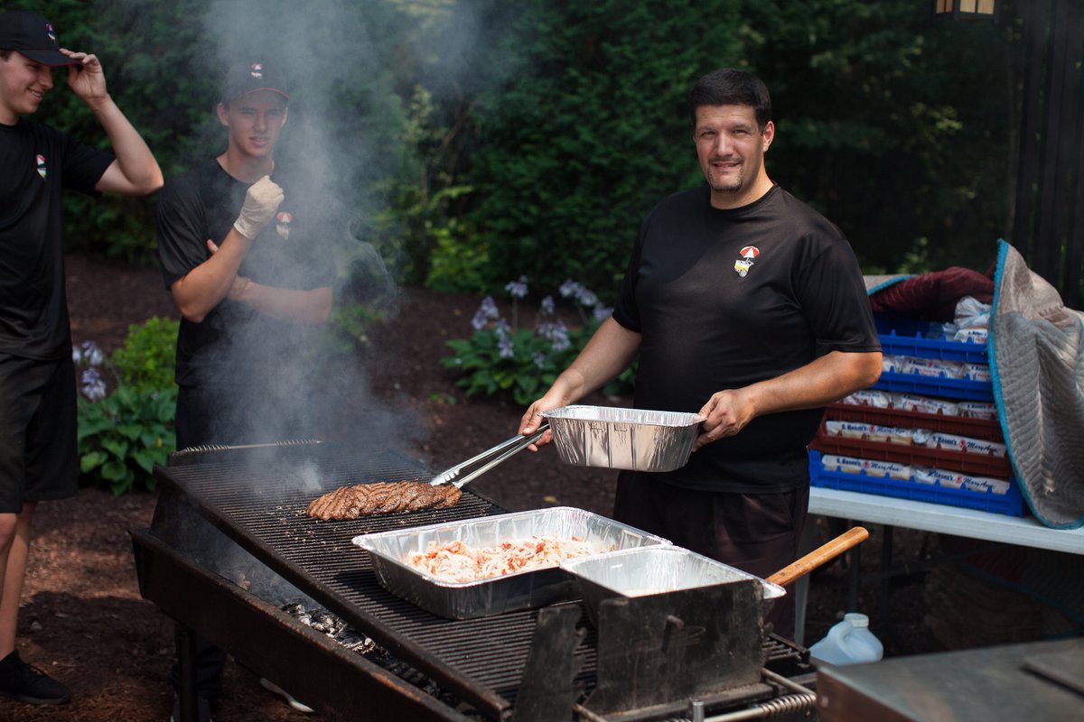 Presidential celebrations are our specialty! 📷 Let us plan an event that's as iconic as the leaders we honor. Happy Presidents Day!
#PresidentsDay #PresidentsDayFun #TheFoodTruckHub #ChicagoFoodTruckHub #chicagoeventplanner