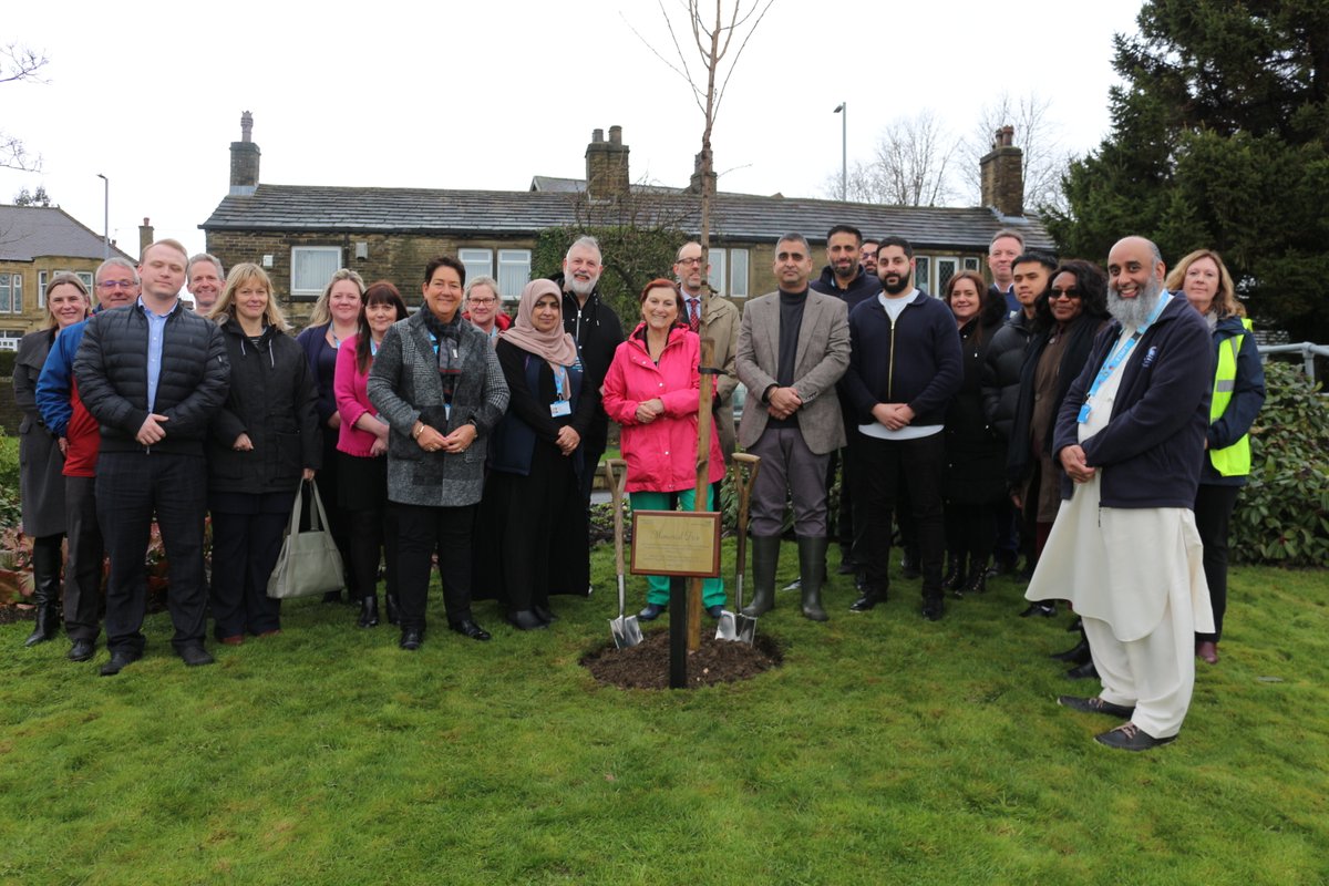 Today a memorial tree was planted at Bradford Teaching Hospitals NHS Foundation Trust @BTHFT in memory of healthcare workers who have taken their own lives. This is the first memorial tree to be planted in Yorkshire as part of our National Memorial Tree campaign, in partnership…