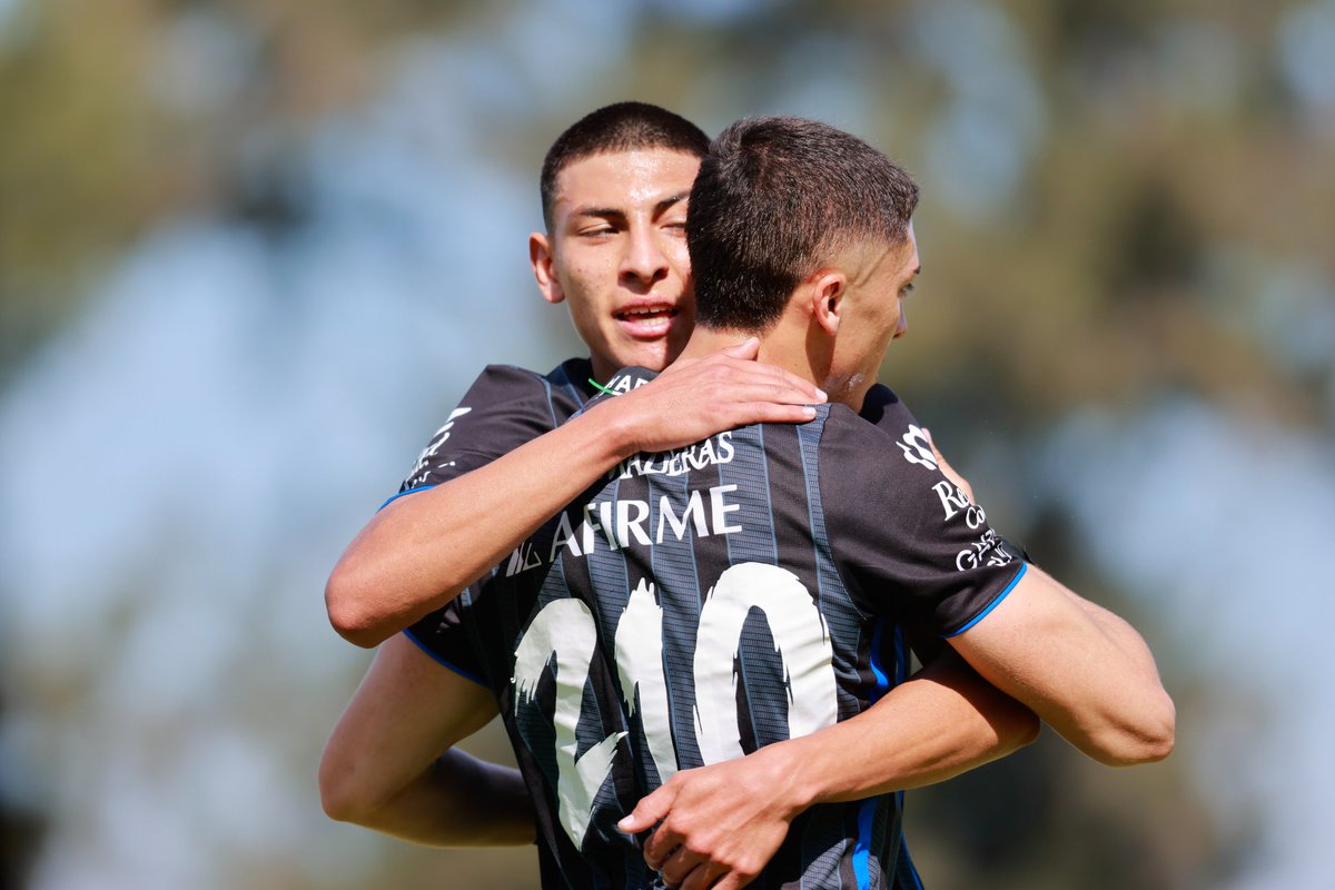 #Sub23Gallos 
Marcador final:
 
¡Nos quedamos con el triunfo! 🔥

🐓 5-1 ⚔️ | 90'

#CorazónyAguante