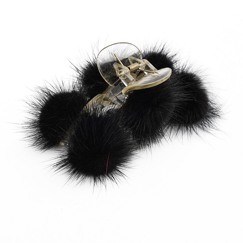 Spring accessory inspo☔️ #minkfurhairclawclip #minkfur #accessory #fashionaccessories #handmadeaccessory #handmade #boutique #boutiquefashion #hairaccessory #clawclip #new #girlsfashion #girlstyle #new #furry #realfur #picoftheday #springfashion #womenswear #womensaccessory