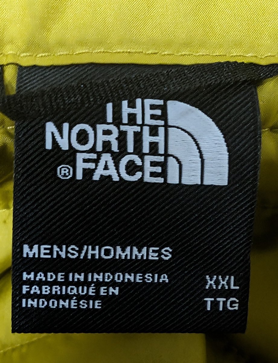 #UnitingOurWorld through global education about fast fashion. 1981 @thenorthface vs 2023. @ParticipateLrng @ms_maggiemurphy @HMSEaglesNest students are #globalLeaders preparing to sustain our world for the future.