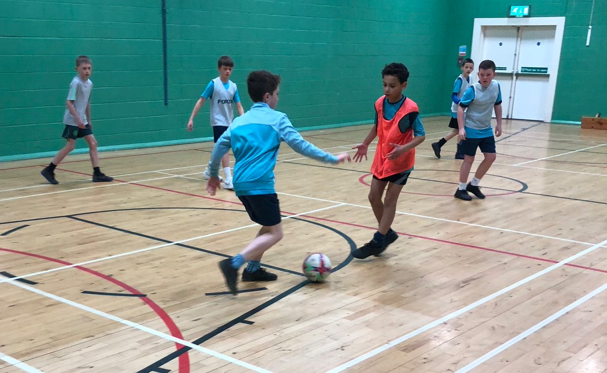 Another top night of #futsal on show from our kids. Plenty of touches, smiling faces & skills on show 🔥🔥🔥. 

#futsalfriday #technique #training #skills #goals  #dribble #kidsfutsal #development