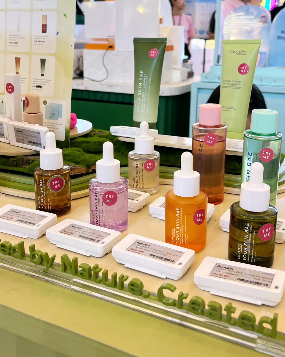 avoskinbeauty's tweet photo. Hmmm, #DiracuninTwitterAvoskin minggu ini cukup banyak nih, sampe MinVo bingung mau share yang mana dulu😩

Coba pilih deh. Sahabat Avo mau yang mana?👀
❤️ Discount up to 70%
🔁 Buy 1 get 1 https://t.co/TKjwkXVcr3