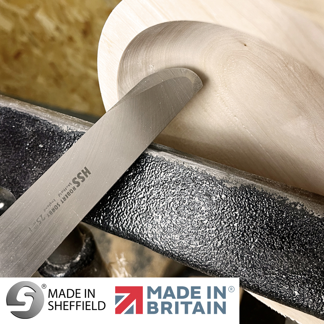 The new 1″ Negative Rake Curved Profile Scraper has been specifically designed for finishing bowls.

👉 60-degree relief angle and 60-degree negative rake gives a perfect cutting edge for a great surface finish

#robertsorbytools #negativerakescraper #bowlturning