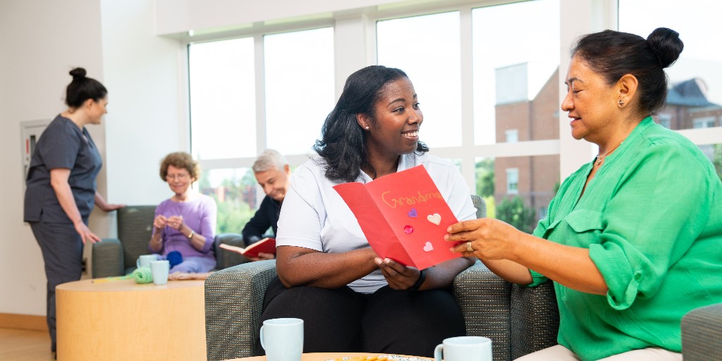 The SocialWork@Simmons MSW curriculum is designed for students to learn different theoretical framework and practice methods taught by faculty through thought-provoking lectures. Learn more about the curriculum here: bit.ly/3gRSZQ6