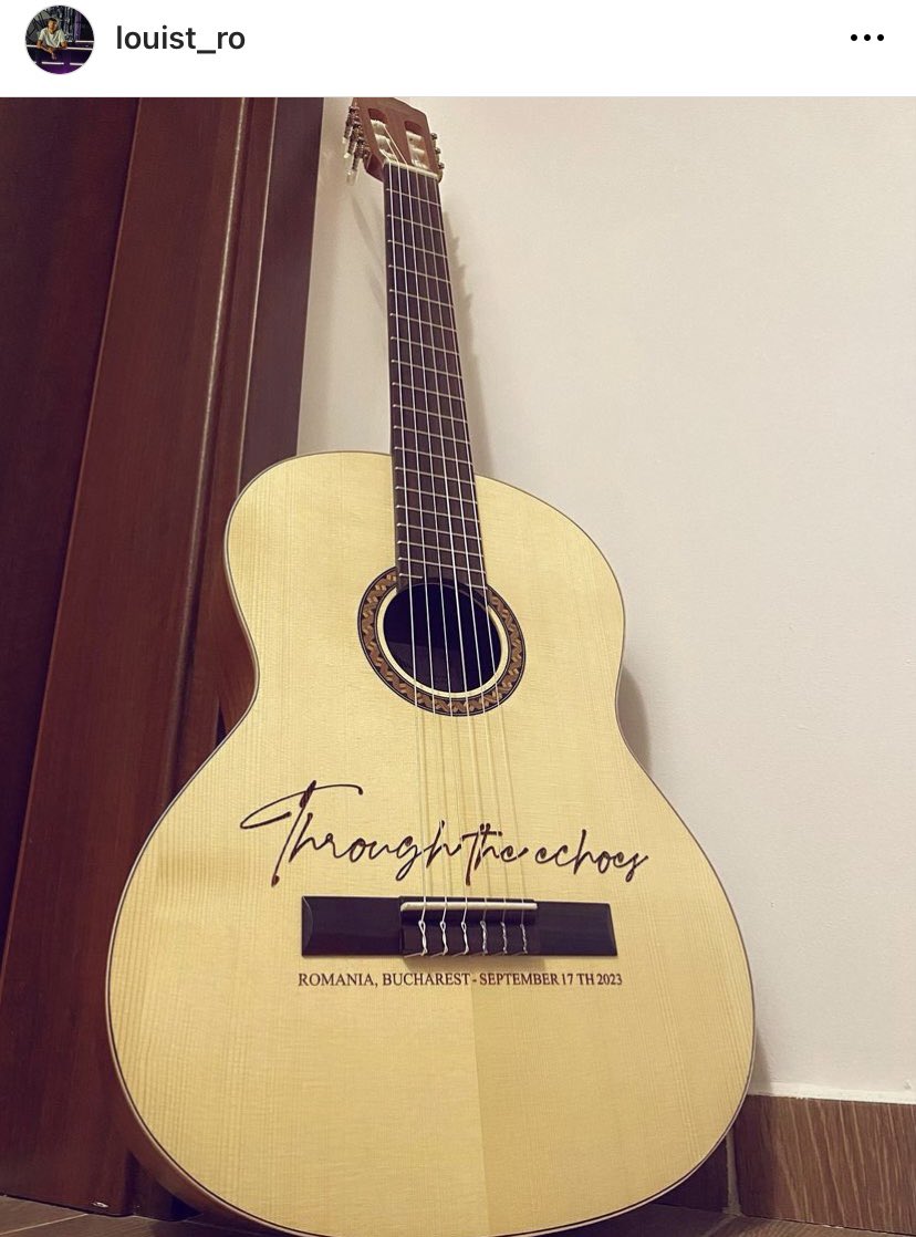 Grazzia88's tweet photo. @MarkMeets Hey! I wanted to know if Louis keeps the presents from his fans. We know he does wear the items he receives from us but i was wondering if he (in particlar) kept (🙏🏼)/ liked the personalized guitar from his romanian fans. We adore you, Lou! 
Stephanie xx https://t.co/QvBLEejUvy