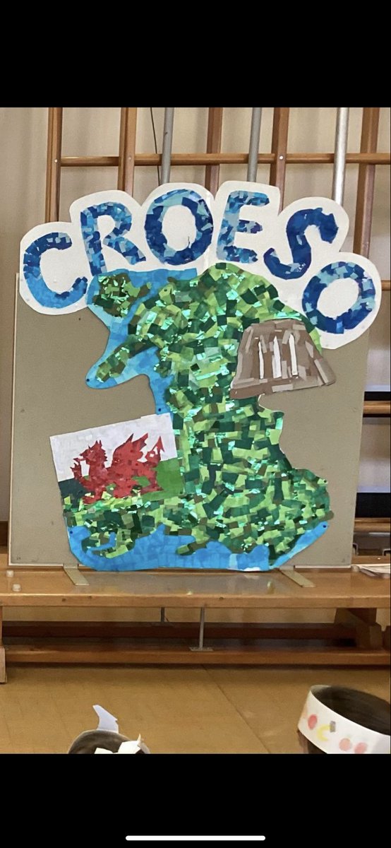Da iawn to both Onnen and Ffawydd, this will look incredible on display in our school entrance! @mrscpearce @YsgolMaesglas