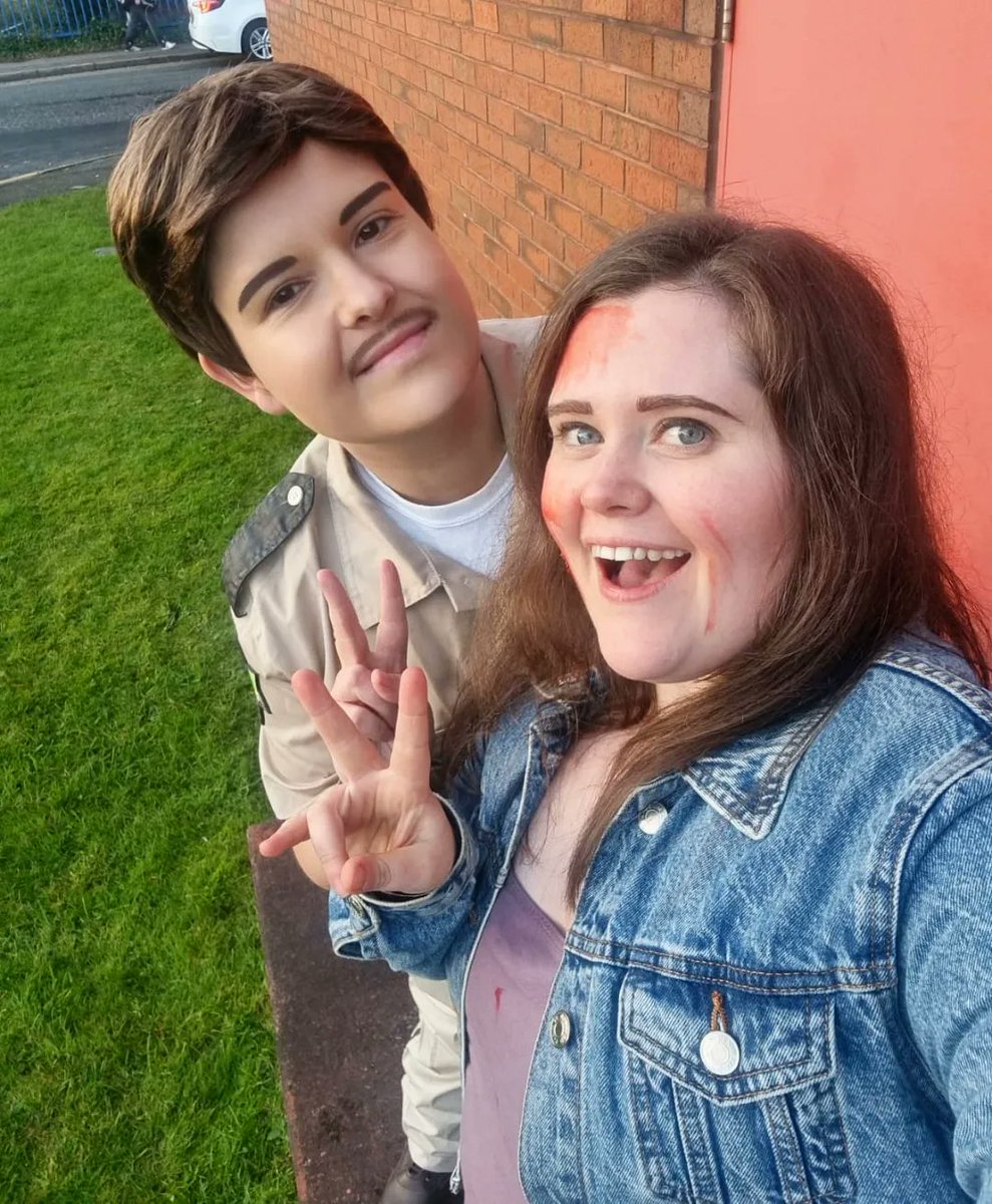 hamsterpranks's tweet image. Happy birthday to my Sidney and one of my favourite people 💖🎉

#Scream #DeweyRiley #SidneyPrescott #Woodsboro #Cosplay