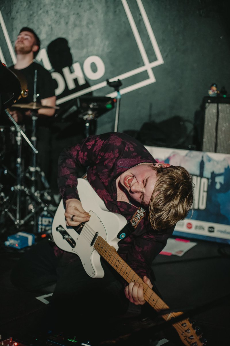 Thank you LONDON. That was incredible, we would like to say a huge thank you to ILMC & Ticketmaster for having us, what a debut in the big city🤞🏽🖤. CHEMTRAILS: youtu.be/MnvCxOHJUmI?si… 📸 - @niamhlouphotos 🖤 #london #soho #livemusic #indie