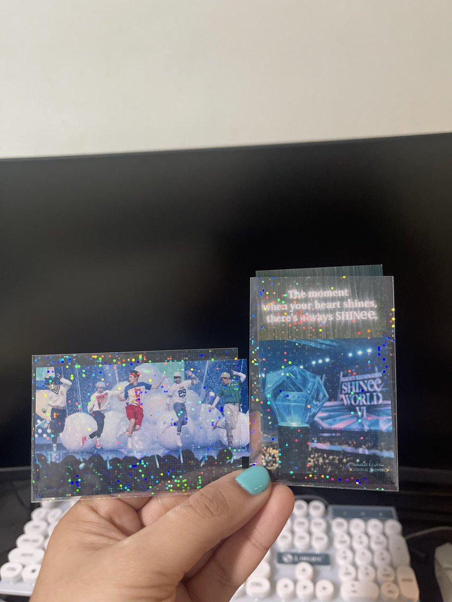 keepitshine's tweet photo. D day 
#SHINee_WORLD_VI_inSG 

Just A small fansupport for our SHINee 💎💎💎💎💎

Will be giving out these OT5 Photocards tomorrow before sound check. 

please come and take if you want ya. 

will update location tomorrow. 

Please help to retweet . Thx u https://t.co/jSbERIcTwU