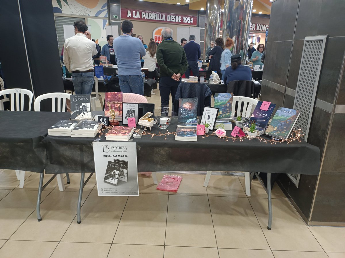 RocioCastellonG's tweet image. @PinkiePages y yo ya estamos listas en el Libro Forum. Ven a vernos al @CCZonaEste de Sevilla.

¿Te lo vas perder?

#LibroForum #YoLeoKmln