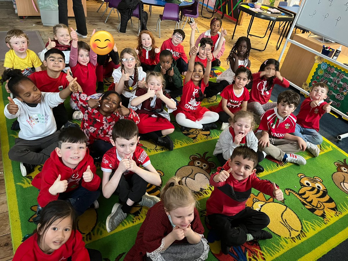 PlasmarlPrimary's tweet photo. Dydd Gwyl Dewi Hapus 🏴󠁧󠁢󠁷󠁬󠁳󠁿@Plasmarlyear1 https://t.co/eFpfyyNHPh