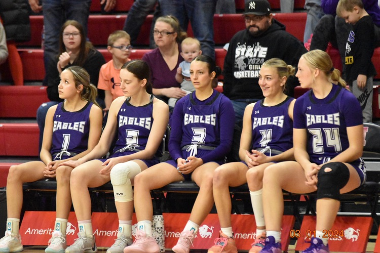 SVEagles's tweet photo. SV takes the lead after the first quarter of play vs. GACC with a score of 8-6. Let’s go, Eagles! #svnation https://t.co/iQfchygp2q