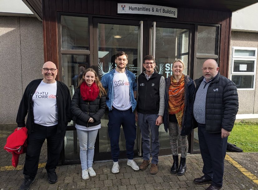 renshigirl's tweet image. It was great to have the #NTUTORROnTrack team and @ddenieffe with us this morning in College Street @SETUIreland as they round off a great week of events for #NTUTORRWeek @TomFarrelly 👏🎶