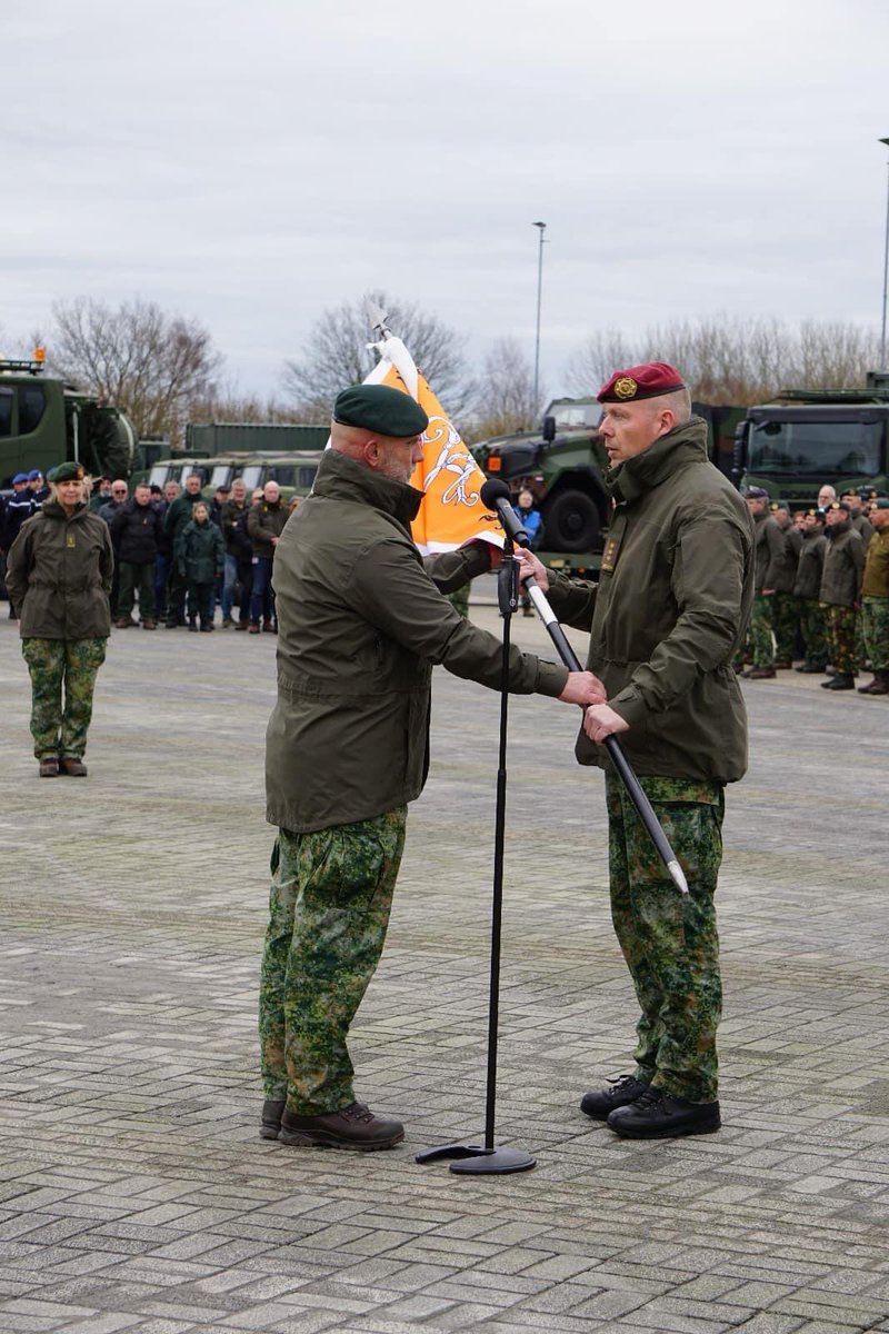 Vandaag droeg commandant OTCRij, kolonel Walter van Bijlevelt, zijn commando over aan kolonel Guy Dolmans.

We wensen kolonel van Bijlevelt veel succes en krijgsmansgeluk tijdens zijn missie in Irak, en kolonel Dolmans veel succes en arbeidsvreugde in zijn nieuwe functie.