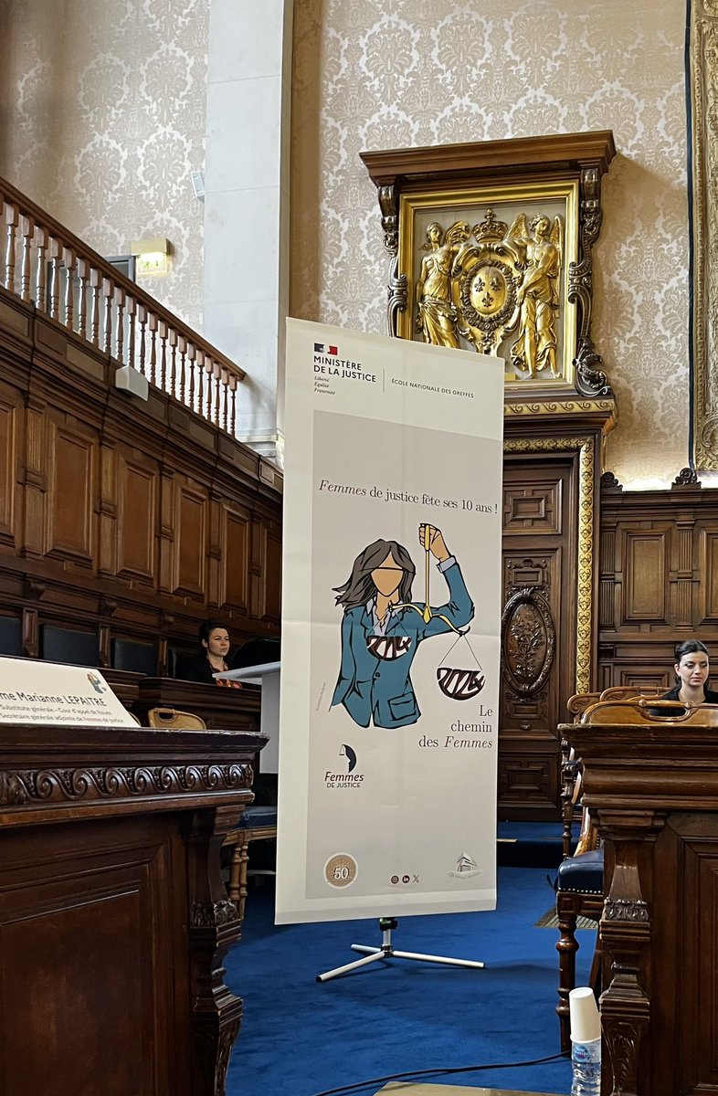 Heureux anniversaire à <a href="/FemmesDeJustice/">Femmes De Justice</a> ! 10 ans !
Ensemble sur le chemin … avec détermination et un objectif : l’égalité réelle entre les femmes et les hommes . 
Cet après midi était tonique , joyeux . Sororité et solidarité . 
Bravo !