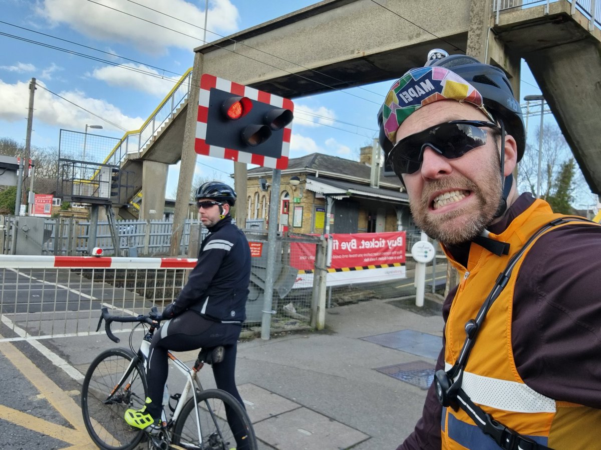 Andrew Hadfield tweet media