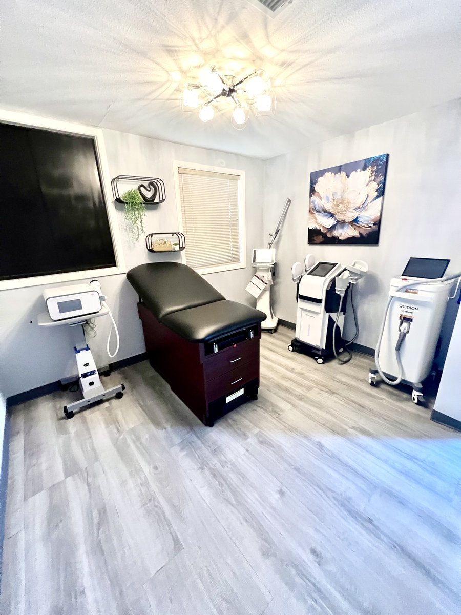 Yesterday, our Ambassadors celebrated Specialty Care Clinics on the Opening of their newest office. Specialty Care Clinics offers various services from general health. Click here for an appointment and to check out the full list of services offered: bit.ly/49zDDcm
