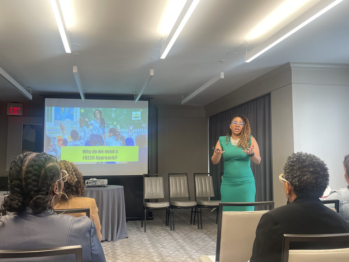 Excellent presentation by <a href="/fresh_classroom/">Fresh Classroom</a> on how to leverage the use of AI for culturally relevant differentiation! #freshclassroom