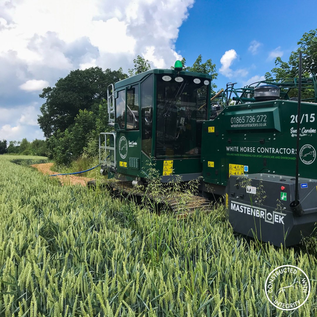 White Horse Contractors specialise in the installation of water pipes for agriculture, equestrian & environment. We are experts in the design & installation of water supplies & foul waste pipelines. We install 20mm – 300mm piping using compression or fusion welded fittings.