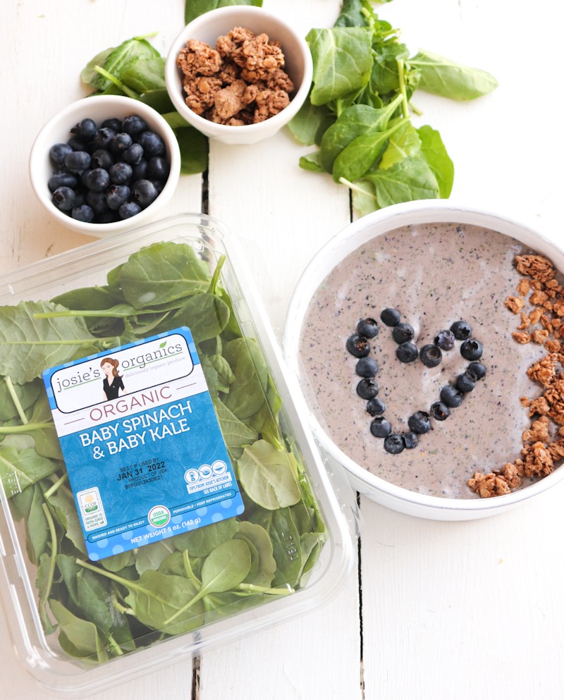 A Josie's Organics spinach &amp; blueberry smoothie bowl is just what we need to get this morning started! 💜

#smoothie #smoothierecipe #spinachsmoothie #blueberrysmoothie #healthyrecipes #healthybreakfast #breakfastgoals #organicgoodness  #smoothiebowl #josiesorganics