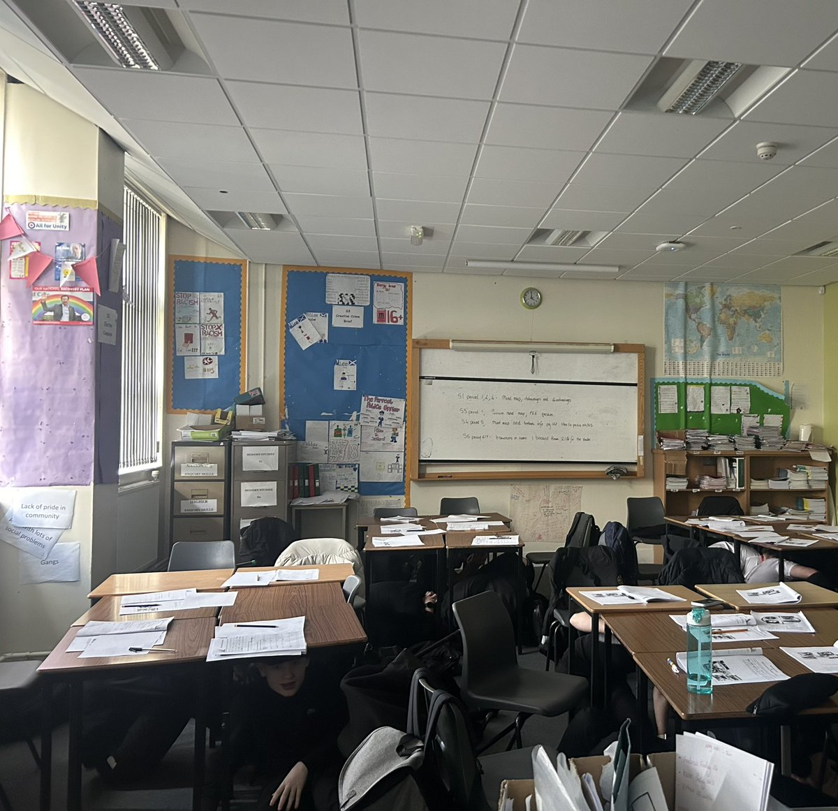 MissCraigMod's tweet image. 2K were learning about the Duck and Cover campaign that was used in schools across America during the Cold War. It&apos;s safe to say 2nd year know exactly how to follow the advice 😂 @KilsythAcademy @KAhumanities
