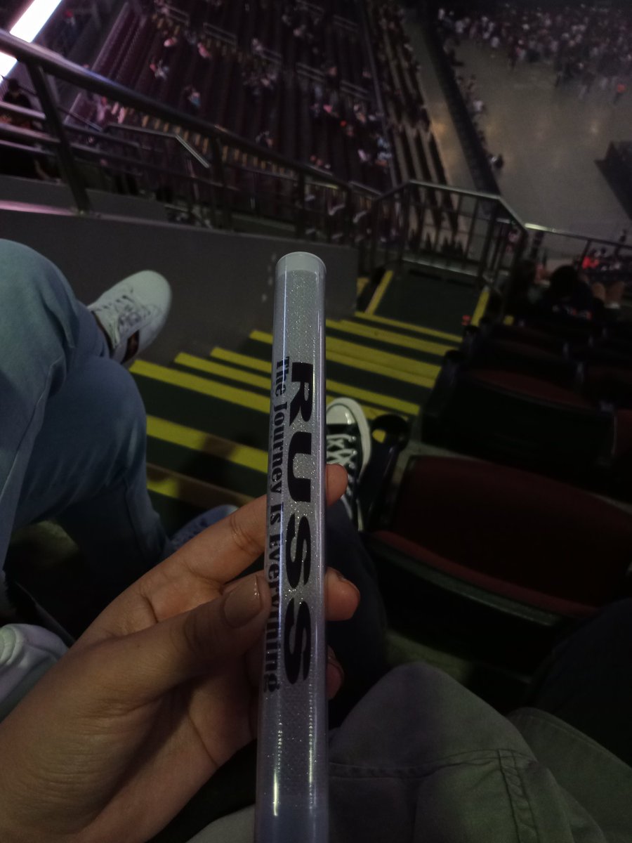phunnani's tweet photo. 2022 concert shenanigans https://t.co/tcPct2DjKj