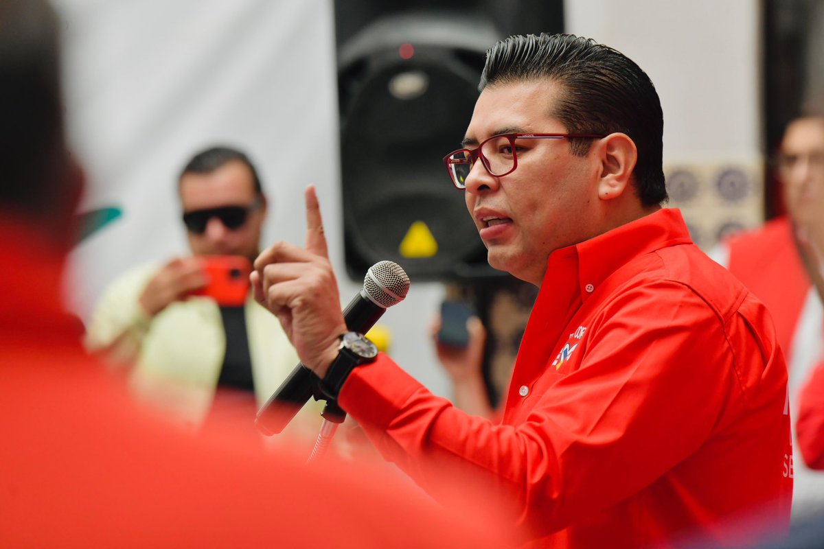 🎤Esta mañana en rueda de prensa con nuestro dirigente nacional <a href="/alitomorenoc/">Alejandro Moreno</a>, nuestro próximo Senador <a href="/NestorCamarillo/">Néstor Camarillo</a> y candidatos a Diputados Federales, respaldamos este inicio de campaña que estamos seguros, será exitoso por el bien de Puebla. #ConFuerzaYCorazón