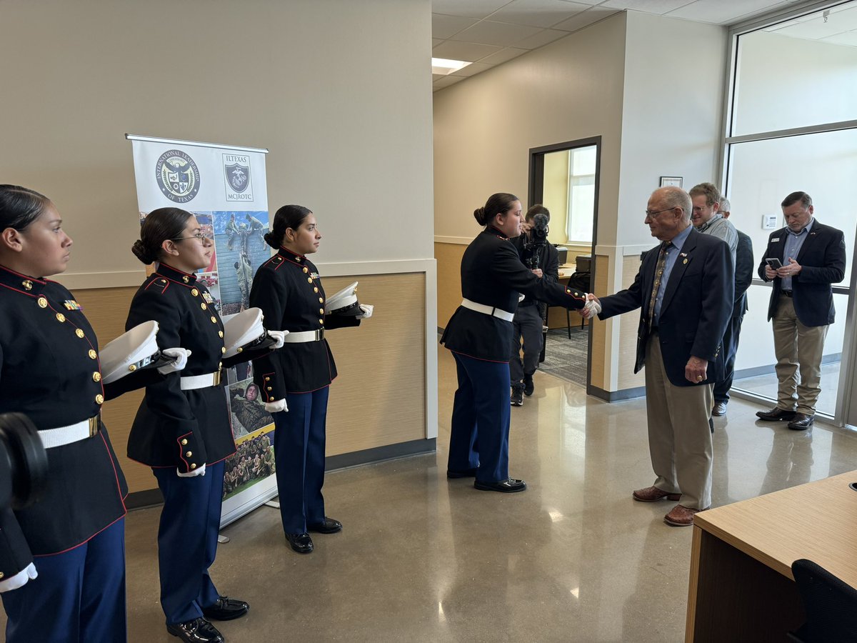 State Sen. Bob Hall visiting @ILTexasSchools MCJROTC Facility for tour, and to receive @TPCSAnews Charter Champion Award!