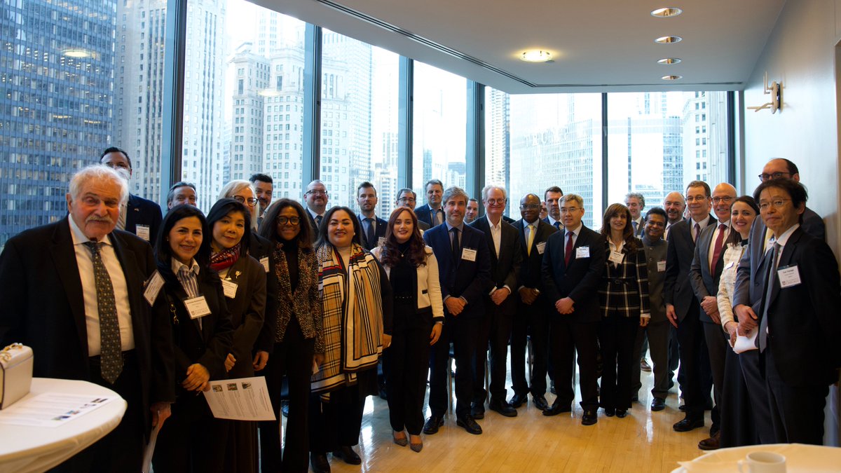 UChicago Global (@uchiglobal) on Twitter photo Pres. Alivisatos hosted UChicago’s annual outreach event for the Chicago Consular Corps. The event featured <a href="/UChicagoCIR/">UChicago CIR</a>, giving our partners the opportunity to interact with UChicago’s renowned experts in international relations. Thanks to all participants for your partnership! Pres. Alivisatos hosted UChicago’s annual outreach event for the Chicago Consular Corps. The event featured <a href="/UChicagoCIR/">UChicago CIR</a>, giving our partners the opportunity to interact with UChicago’s renowned experts in international relations. Thanks to all participants for your partnership!