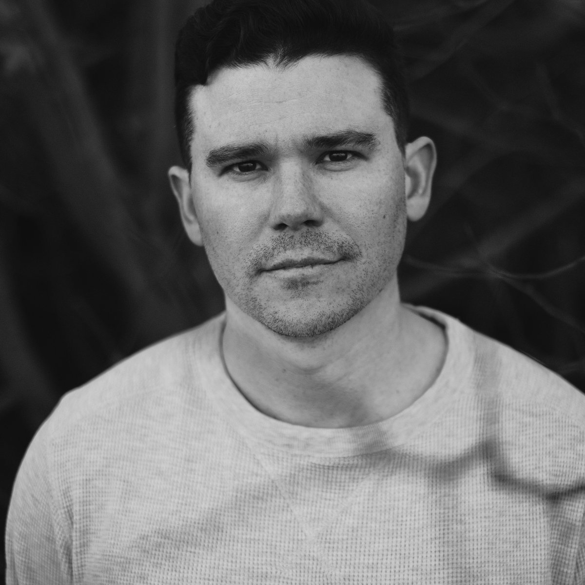 Over the last year I’ve been working on writing and recording 12 songs that has become my first ever full length album. It is called “The Right Side Of The Moon,” and it comes out March 20th. You can Pre-Save it on Spotify, Amazon Music, and iTunes today: linktr.ee/gregsteinfeld