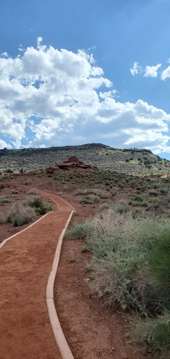 Come along as we explore Sunset Crater National Volcanic Monument & the Wupatki National Monument.

Over 1000 years ago the Sunset Volcano erupted and the ancient Sinagua civilization who were living in the Wupatki Pueblos disappeared.

➡️youtube.com/watch?v=ORaai0…

#visitarizona