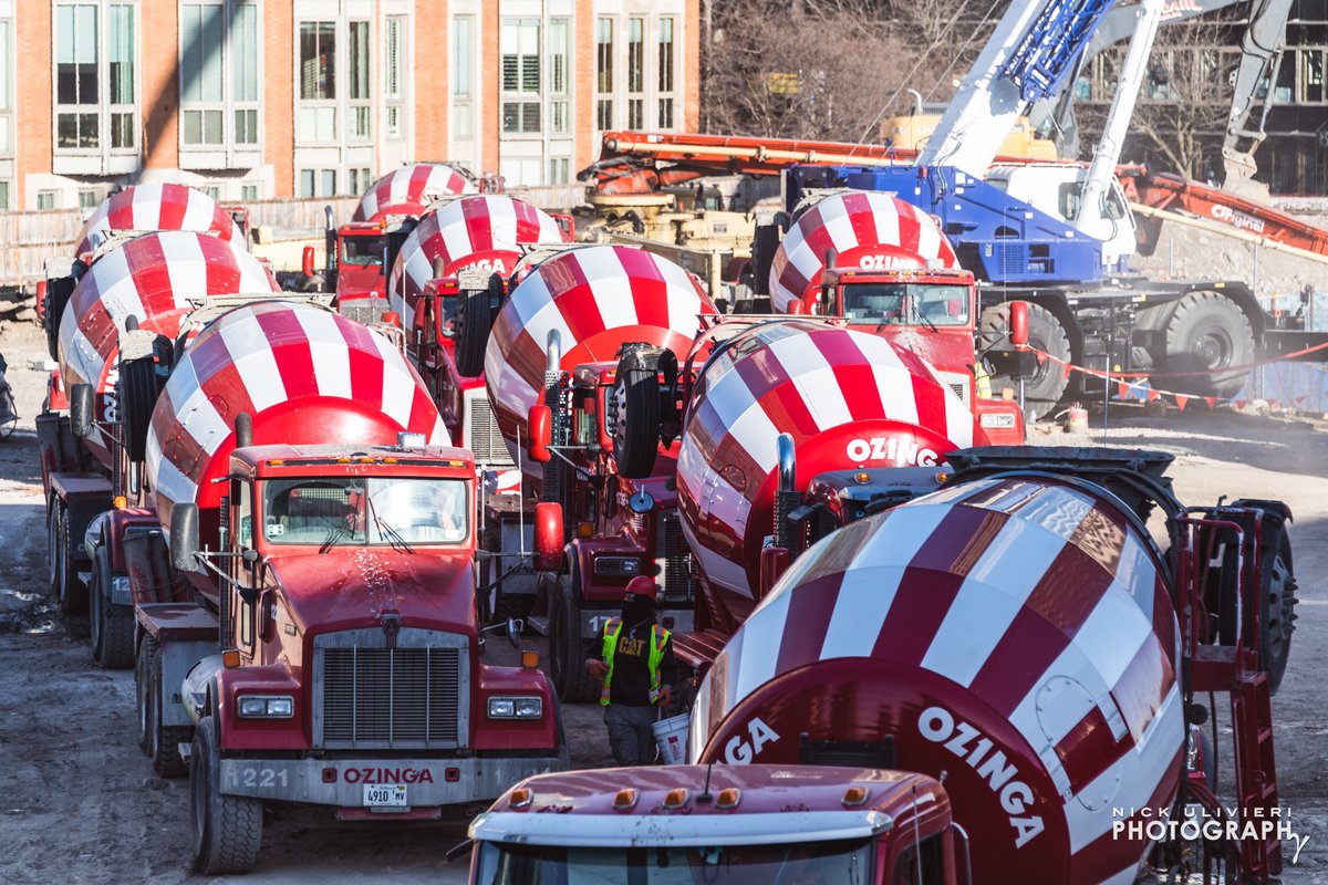 This one's for all the concrete truck lovers: A few frames from yesterday's mat pour at the 400 Lake Shore site ✶ #ChiArchitecture