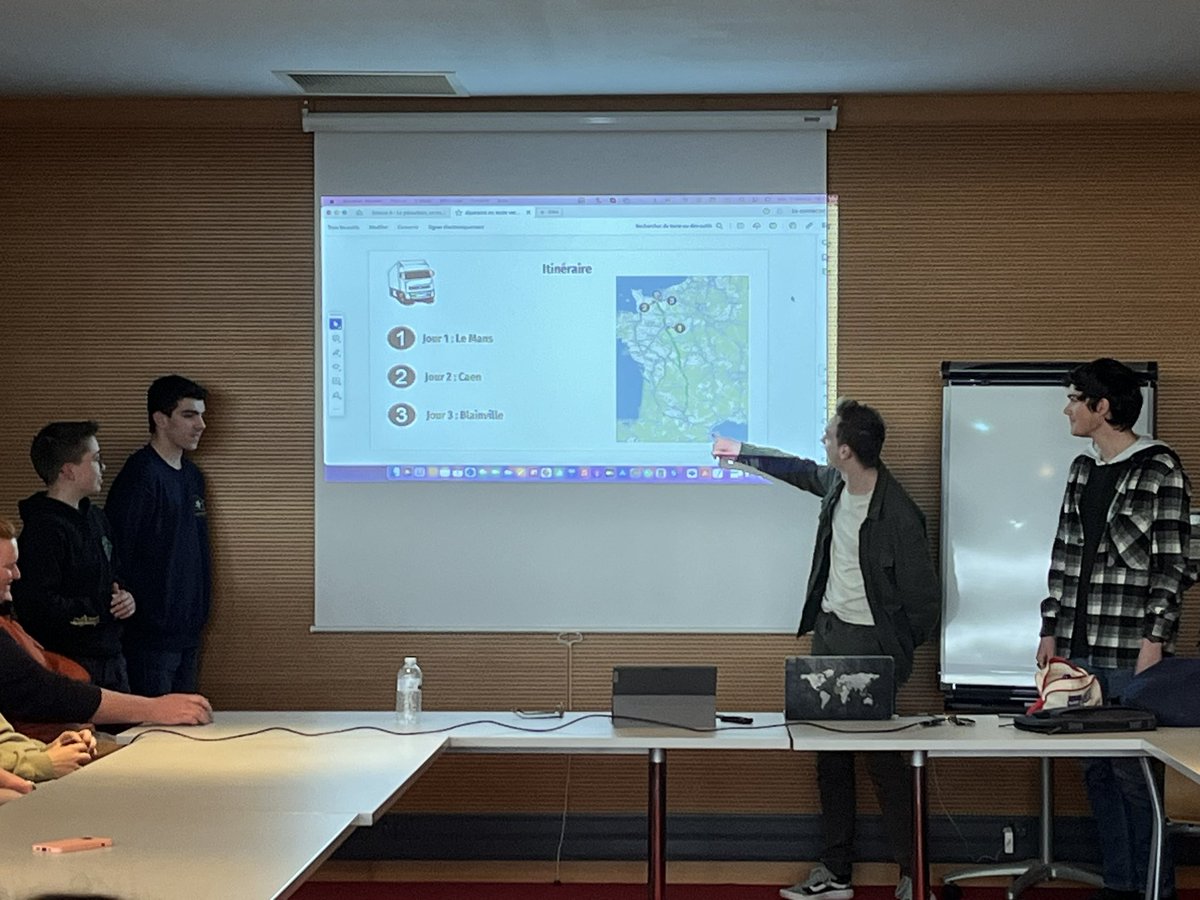 Yolaine Cabot tweet media