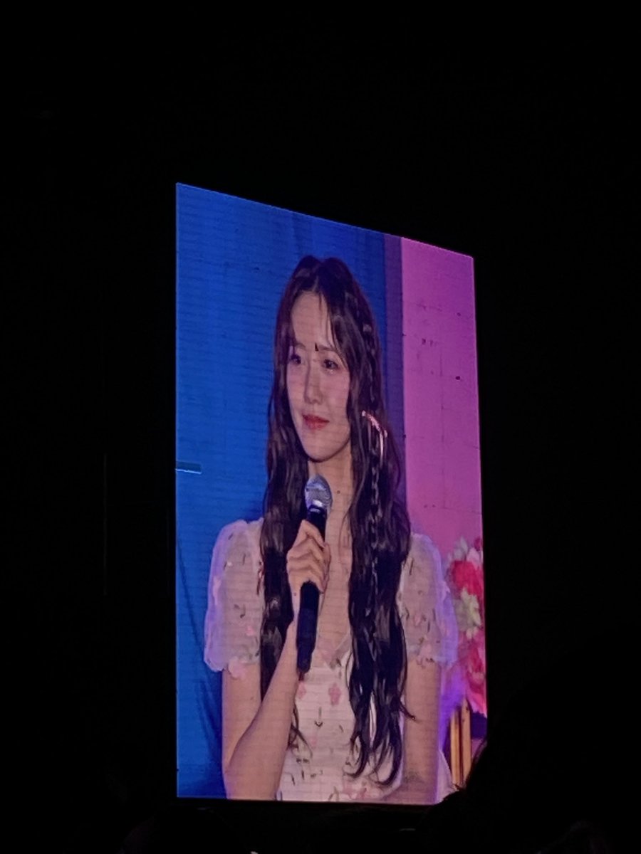 imclaudcloud's tweet photo. It was a dream come true. What a night to remember. Thank you, Yoona~yah. 💗

#YOONITEinManila #YOONA_FANMEETING_TOUR_MNL https://t.co/FmBFEpRNTy