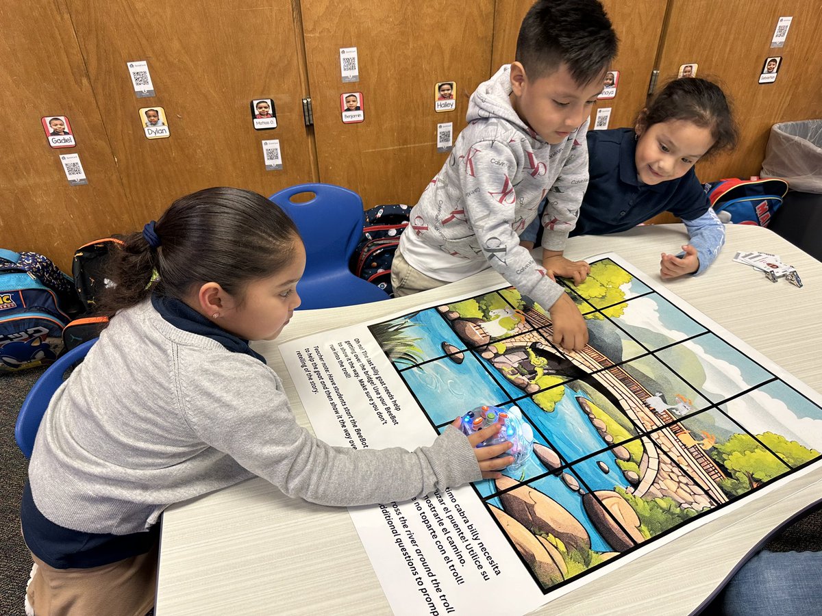 LittlesAtLee's tweet photo. Pre-K can code @tjleelions @Enrichment_IISD @IISD_iLearn during Pre-K STEM week!! #IISDPreKSTEMweek #BeyondTheBridge https://t.co/blnNV8WgOY