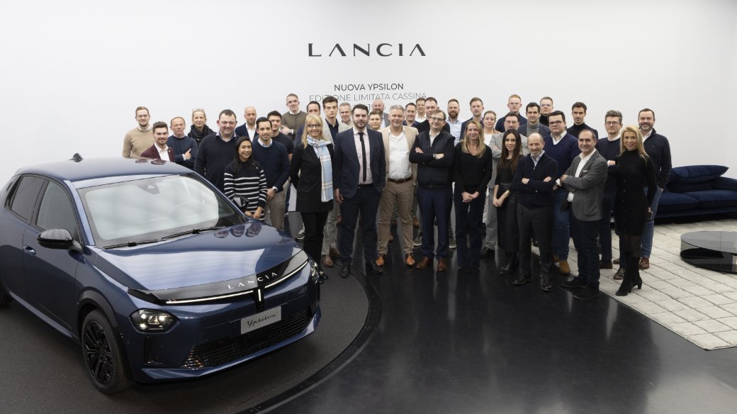 lancia_official's tweet photo. #Lancia introduces #NewLanciaYpsilon in Belgium, Netherlands first, France, Spain in 2024 and Germany in 2025. 3 new models every 2 years, electrification drive. 70+ new dealerships in 70 main Eu cities.
It's a promise of innovation, and Lancia delivers. https://t.co/HgoUBWtWFq https://t.co/YXwMdvRuKZ