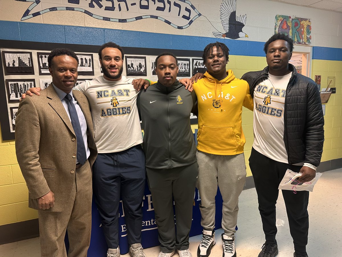 Had a Great day reading to the kids at Jefferson Elementary School today!! #ReadAcrossAmerica #AggiePride