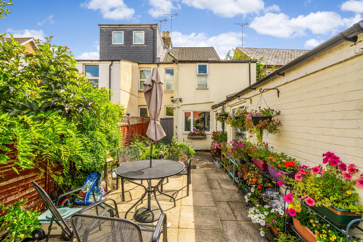 LOOKING FOR A PERIOD PROJECT? We have a 3 bedroom Victorian home located in the town centre. This property presents an excellent opportunity to develop with planning permission submitted to extend at the rear and into the loft space. 
Contact us for more details 01753 855555