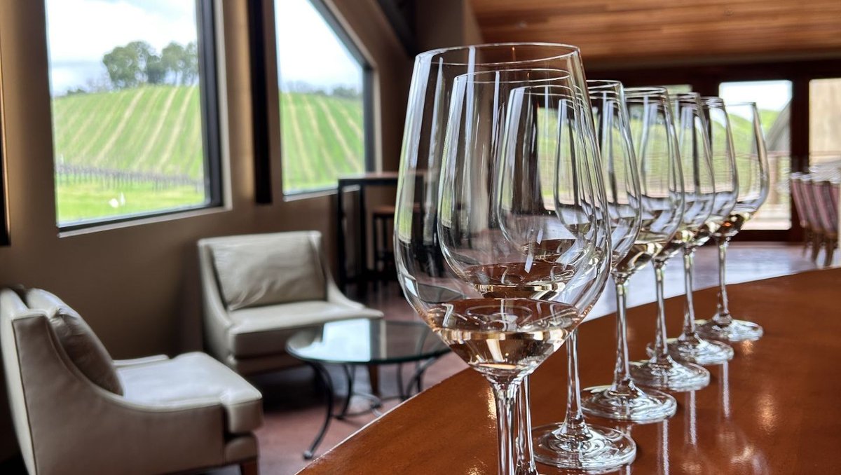 Do you have your tasting stops lined up for the weekend? Plan your trip with the free Paso Wine App -> prwca.provindre.net/paso-wine-app/ 📸 taken at Denner Vineyards