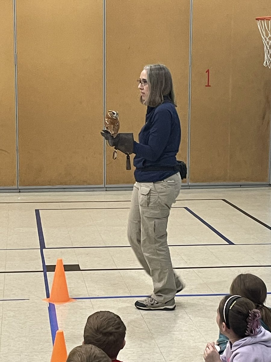 SES enjoyed our visit from the World Bird Sanctuary this morning. Very informative and cool to see these awesome birds.