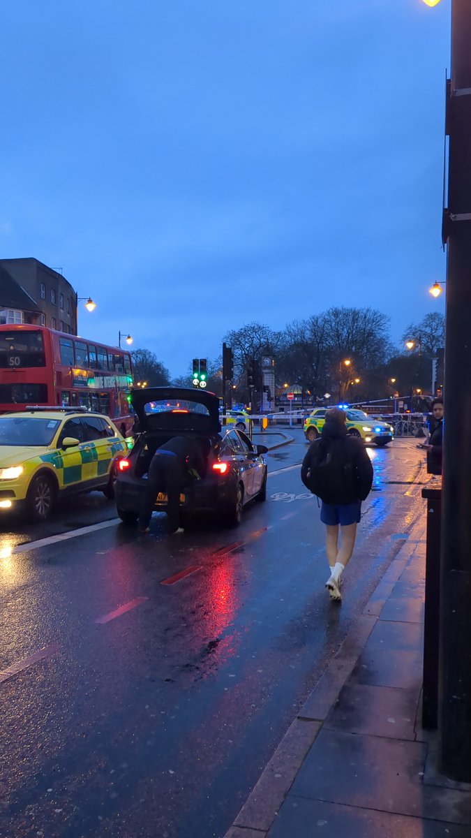 shivtot's tweet photo. #ClaphamCommon lock arff
I'm hearing it's a shooting incident. Saw about a dozen ambulance cars waiting and police cars were diverting traffic. https://t.co/rhNquYFHWq