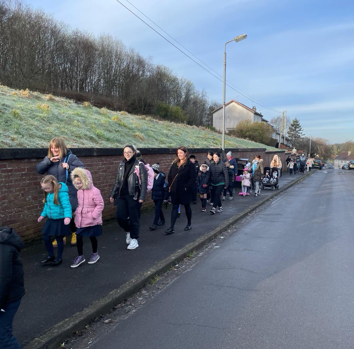 St_monicas_prim's tweet image. Happy Friday 🎉. This morning we had a great turn out for our St Monica’s Walking bus 🚌 🚶🏻‍♀️ 🚶🏻‍♂️. Thank you to our families for joining us! #CleanAirWeek @LfsGlasgow