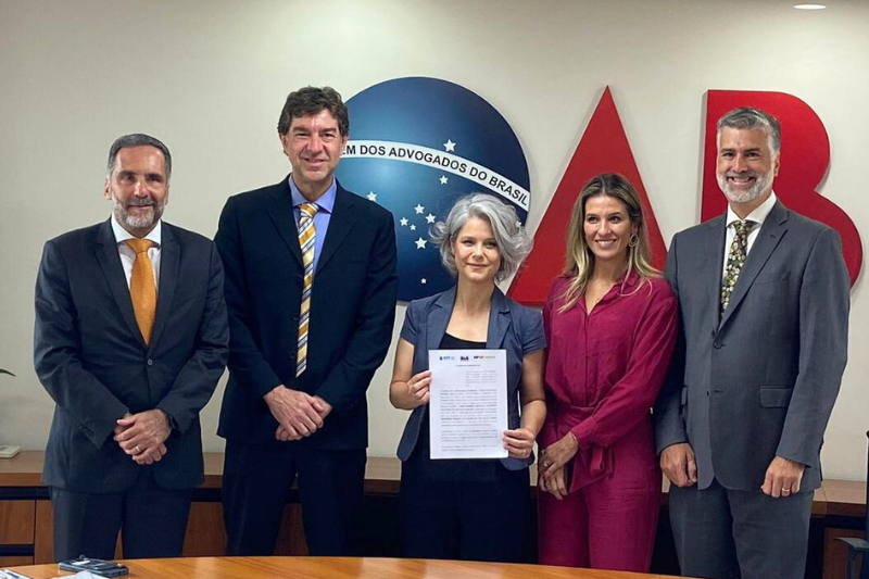PRE_SP's tweet photo. Procuradoria Regional Eleitoral em SP celebra acordo com OAB-SP e MPSP para fiscalizar candidaturas femininas e combater a violência política de gênero nas eleições municipais de 2024 https://t.co/tJisrIVBfS https://t.co/ne4me0ENMP