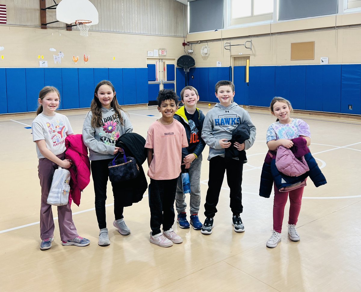 MrsKenneyPE's tweet photo. These AMAZING third graders were mentors in K today! I appreciate them so much! #littleschoolbigheart 💜 https://t.co/4HPrS9ts1L