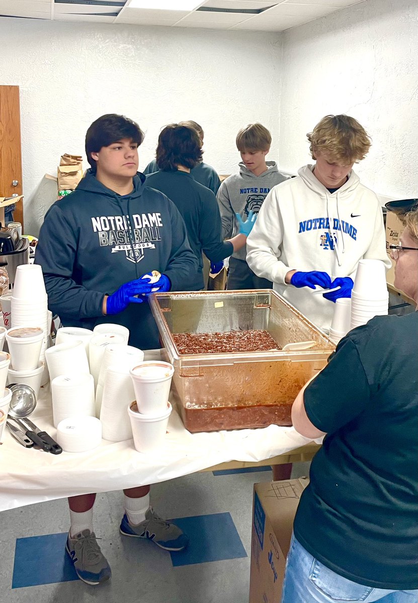 ndcapebulldogs's tweet photo. Shoutout to the ND baseball team for taking time out from preparing for the upcoming season to help out with the  Cape Noon Optimist Club’s annual Chili Day. https://t.co/FnXNkb04yD